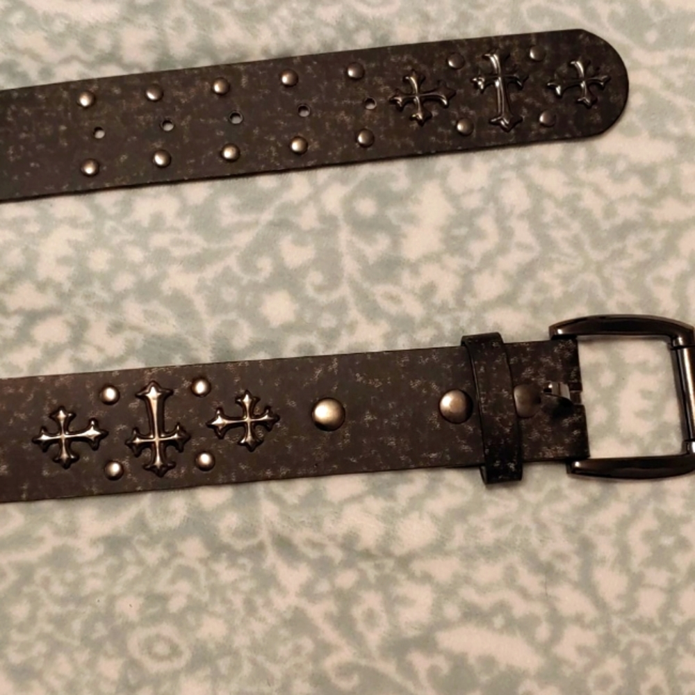 NWT Buckle Brand Studded Cross Belt